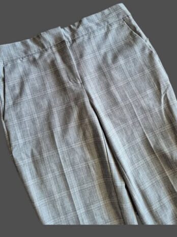 Hose “ Zara “ Größe M in Hellgrau/Weiß kariert 32% Viscose