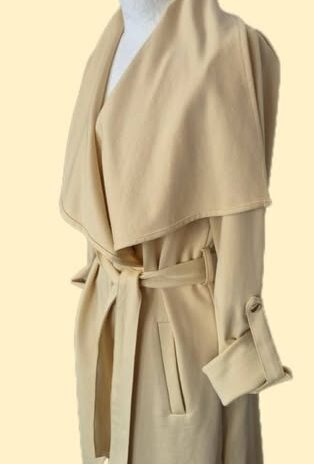 Mantel mit Bindegürtel “ Made in Italy “ Größe 38 in Vanillegelb 18% Viscose