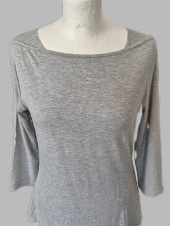 Shirt “ Comma “ Größe 36 in Hellgrau 95% Viscose