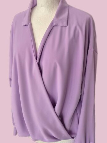 Bluse “ Made in Italy “ Größe 40/42 in Flieder