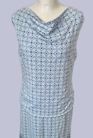 Kleid “ Comma “ Größe 38 in Hellblau/Weiß gemustert 100% Polyamid