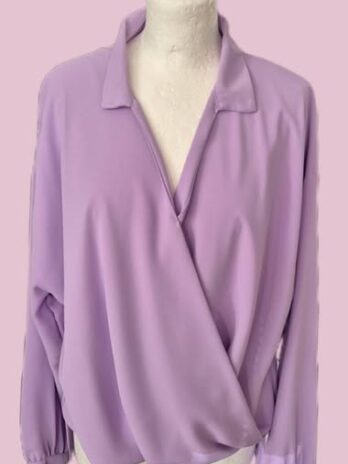 Bluse “ Made in Italy “ Größe 40/42 in Flieder
