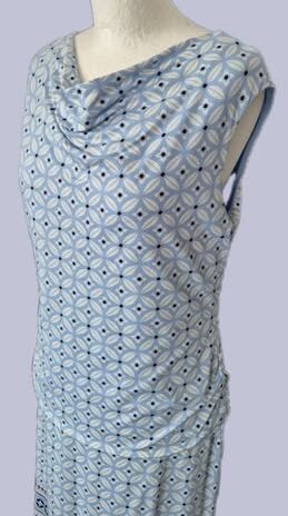 Kleid “ Comma “ Größe 38 in Hellblau/Weiß gemustert 100% Polyamid