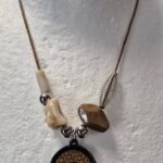 Kette “ Claire`s “ in Braun/Beige