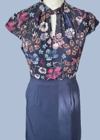 Kleid “ Comma “ Größe 34 in Dunkelblau/Floral