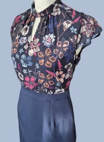 Kleid “ Comma “ Größe 34 in Dunkelblau/Floral