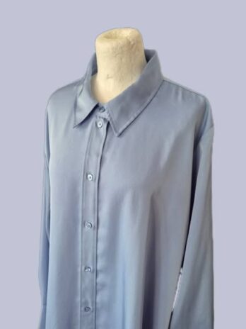 Bluse “ Comma “ Größe 48/50 in Hellblau