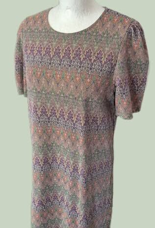 Kleid “ Rich & Royal “ Größe 36 in Lila/Grün/Silber gemustert 70% Viscose