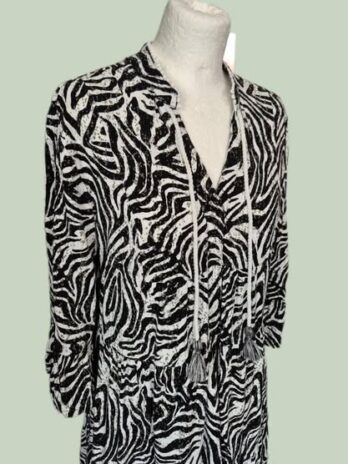Kleid “ Capricio “ Größe 36/38 in Schwarz/Weiß/Olivgrün gemustert 100% Viscose