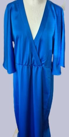 Satinkleid “ Mrs & Hugs “ Größe 44/46 in Royalblau
