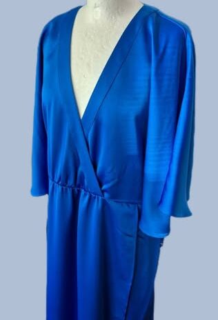 Satinkleid “ Mrs & Hugs “ Größe 44/46 in Royalblau