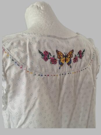 Bluse “ Pepe Jeans “ Größe 36/38 in Weiß/Bunt bestickt 100% Baumwolle