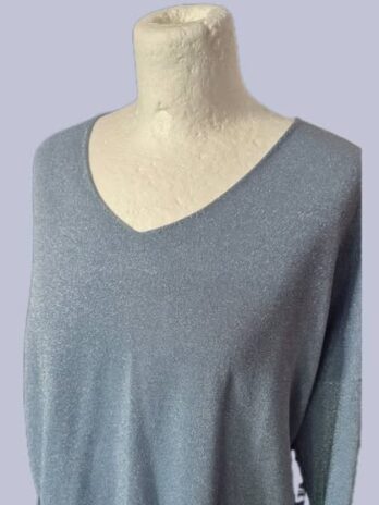 Pulli “ Miss Fashion “ Größe 40/42 in Hellblau/Silber/Lurex 75% Viscose