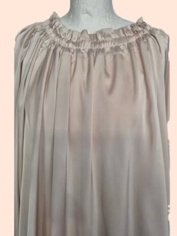 Bluse “ Made in Italy “ Größe 42 in Creme/Satin