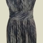 Kleid “ Swing “ Größe 34/36 in Olivgrün/Khaki/Gold gemustert NEU!