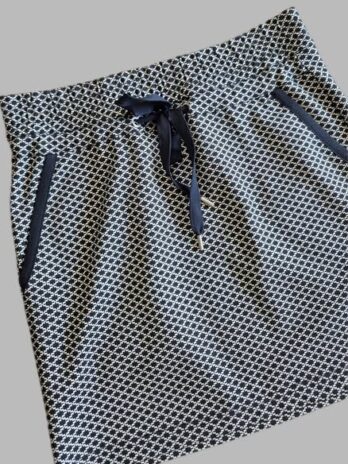 Rock “ Street One “ Größe 38 in Dunkelblau/Weiß gemustert elastischer Bund 21% Viscose
