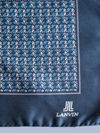 Einstecktuch “ Lanvin “ in Blau gemustert 100% Seide handgerollt