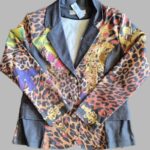 Blazer “ W-Elegant “ Größe 40 in Hellgrau/Gelb/Terracotta gemustert bestickt 62% Baumwolle