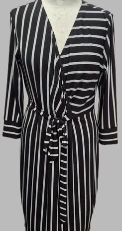Kleid “ Comma “ Größe 38 in Schwarz/Weiß gestreift