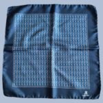 Einstecktuch “ Lanvin “ in Blau gemustert 100% Seide handgerollt