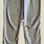 Hose “ Made in Italy “ Größe 38 in Olivgrün/Kunstleder elastischer Bund