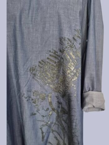 Bluse “ Curvy “ Größe OS (40-42/44) in Jeansblau/Print 100% Baumwolle