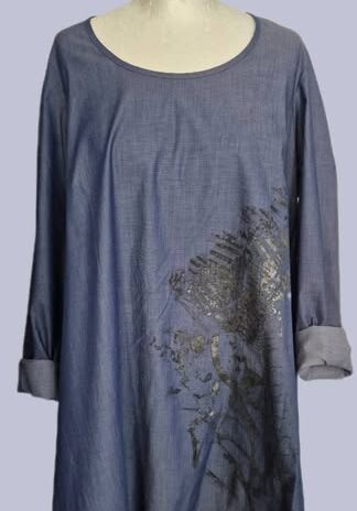 Bluse “ Curvy “ Größe OS (40-42/44) in Jeansblau/Print 100% Baumwolle
