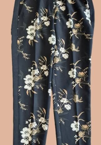 Hose “ S. Oliver Black Label “ Größe 38 in Schwarz/Cognac/Olivgrün/Beige gemustert