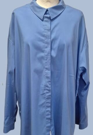 Bluse “ Comma “ Größe 44 in Aquablau