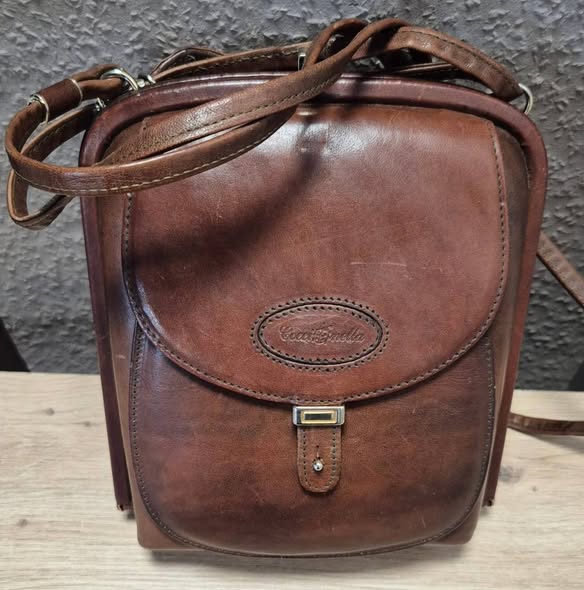 Tasche " Coccinelle Vintage " in Schokobraun/Leder Breite ca 22cm Höhe ca 21cm