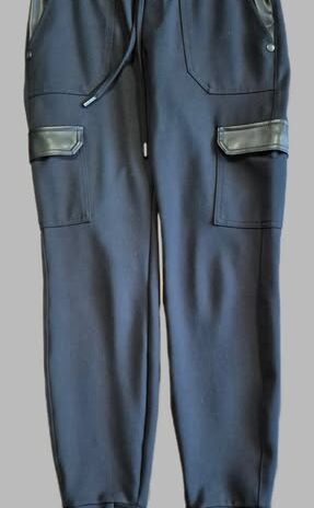 JoggPants “ Zhrill “ Größe 36 in Schwarz elastischer Bund 68% Viscose